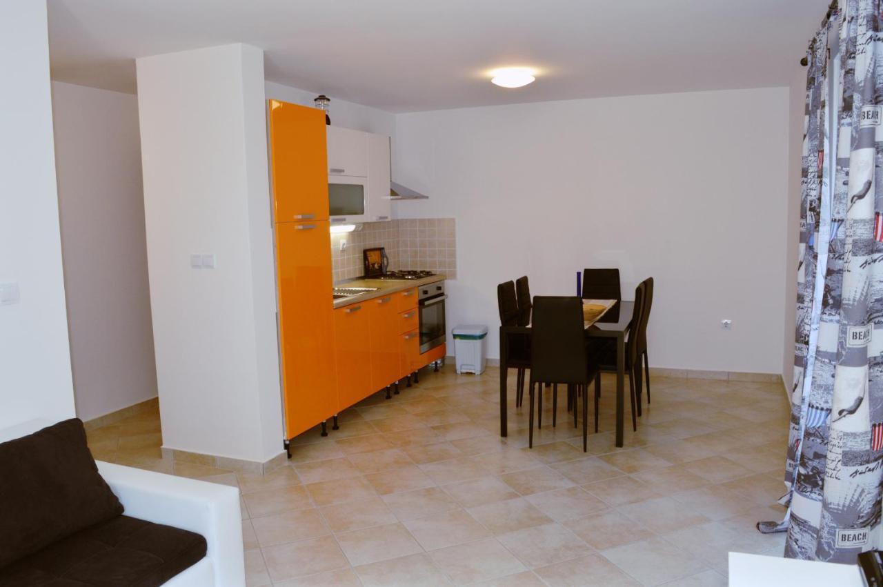 Apartments Sunshine & Smile Klimno Exterior foto